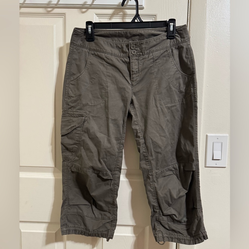 The North Face Olive Green Capris Cargo Pants
